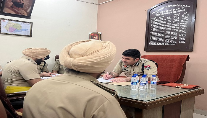 ਸਰਪੰਚੀ ਦਾ ਫਾਰਮ ਲੈਣ ਆਏ ਵਿਅਕਤੀ ਨੇ ਰਿਵਾਲਵਰ ਕੱਢ ਕੇ ਲੋਕਾਂ ਨੂੰ ਧਮਕਾਇਆ, ਗ੍ਰਿਫਤਾਰ