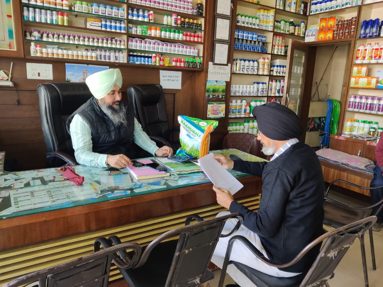 ਕਿਸਾਨਾਂ ਨੂੰ ਮੱਕੀ ਦਾ ਮਿਆਰੀ ਬੀਜ ਮੁਹੱਈਆ ਕਰਵਾਉਣ ਲਈ ਬੀਜ ਵਿਕ੍ਰੇਤਾਵਾਂ ਦੀ ਕੀਤੀ ਗਈ ਅਚਨਚੇਤ ਚੈਕਿੰਗ