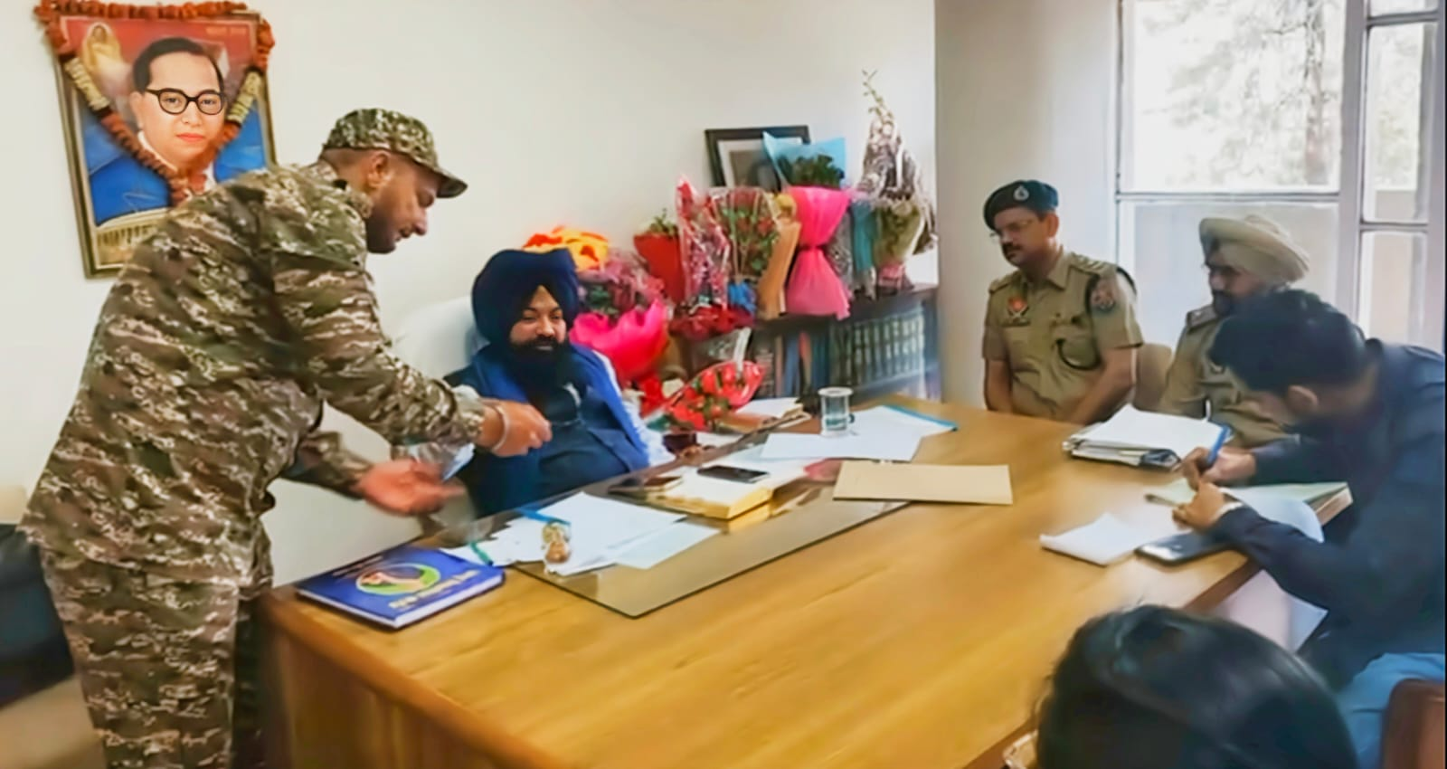 ਸੂਚਨਾ ਤੇ ਲੋਕ ਸੰਪਰਕ ਵਿਭਾਗ, ਪੰਜਾਬਪੰਜਾਬ ਰਾਜ ਅਨੁਸੂਚਿਤ ਜਾਤੀਆਂ ਕਮਿਸ਼ਨ ਦੇ ਚੇਅਰਮੈੱਨ ਦੇ ਦਖਲ ਤੋਂ ਬਾਅਦ ਐਸ.ਸੀ.ਐਸ.ਟੀ.ਐਕਟ ਦੀਆਂ ਧਾਰਾਵਾਂ ਪਰਚੇ ਵਿੱਚ ਜੁੜੀਆਂ