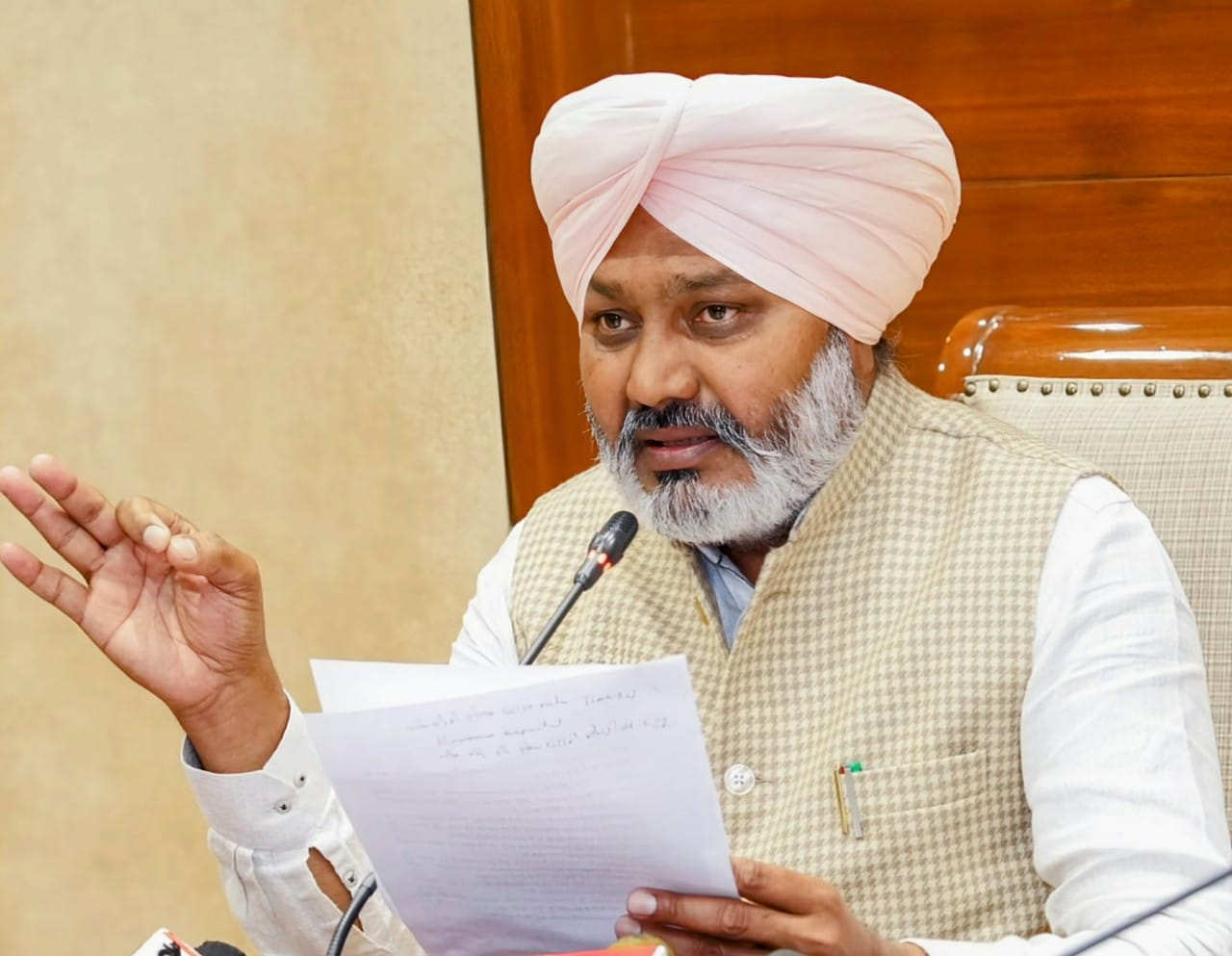 ਯੁੱਧ ਨਸ਼ਿਆਂ ਵਿਰੁੱਧ: ਨਸ਼ਿਆਂ ਦੇ ਕਾਰੋਬਾਰ ਵਿੱਚ ਸ਼ਾਮਲ ਕਿਸੇ ਨੂੰ ਵੀ ਬਖਸ਼ਿਆ ਨਹੀਂ ਜਾਵੇਗਾ, ਭਾਵੇਂ ਕਿਸੇ ਵੀ ਅਹੁਦੇ ਜਾਂ ਰੁਤਬੇ ਵਾਲਾ ਹੋਵੇ-ਹਰਪਾਲ ਸਿੰਘ ਚੀਮਾ