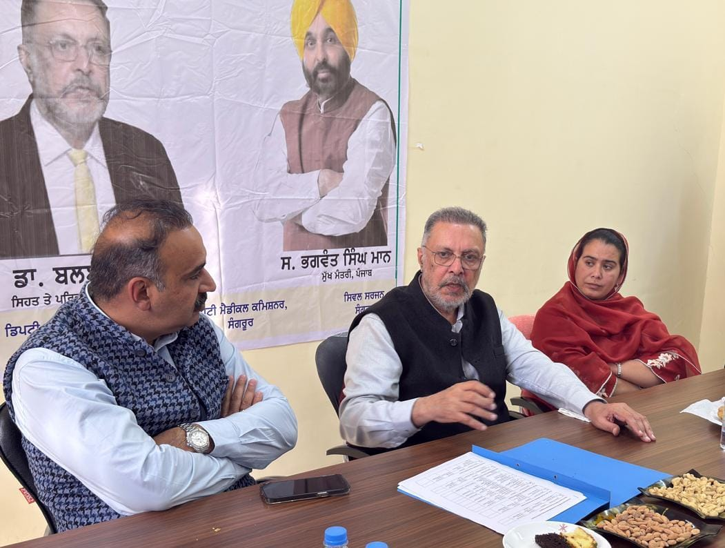 ‘ਯੁੱਧ ਨਸ਼ਿਆਂ ਵਿਰੁੱਧ’: ਸਿਹਤ ਮੰਤਰੀ ਡਾ. ਬਲਬੀਰ ਸਿੰਘ ਨੇ ਸੰਗਰੂਰ ਅਤੇ ਬਰਨਾਲਾ ਜ਼ਿਲਿ੍ਹਆਂ ਦੇ ਨਸ਼ਾ ਛੁਡਾਊ ਕੇਂਦਰਾਂ ਦੀ ਕਾਰਗੁਜ਼ਾਰੀ ਦਾ ਲਿਆ ਜਾਇਜ਼ਾ