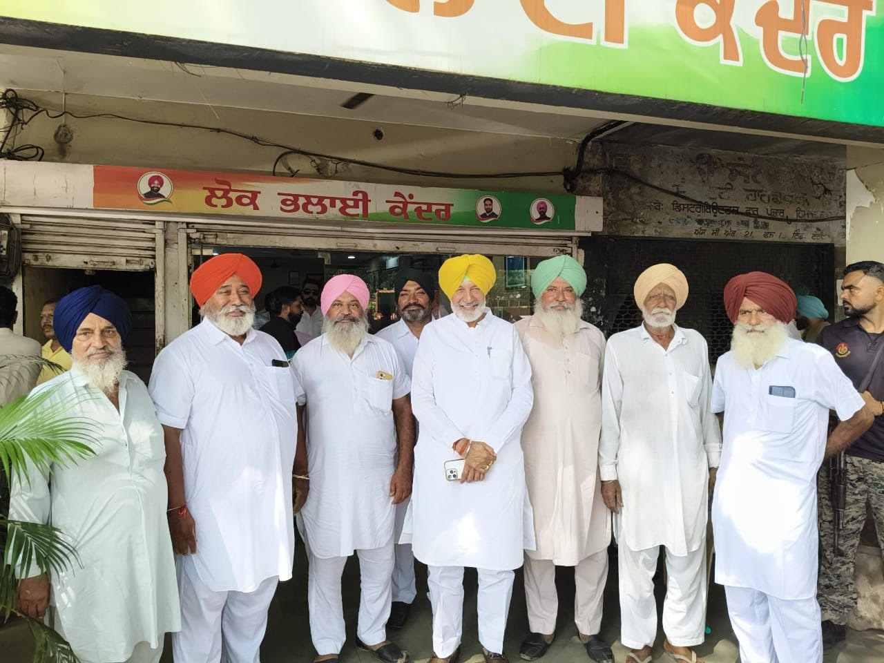 ਮਟੌਰ ਵਿਖੇ ਬਲਬੀਰ ਸਿੱਧੂ ਤੇ ਮੇਅਰ ਅਮਰਜੀਤ ਸਿੱਧੂ ਦੀ ਰਹਿਨੁਮਾਈ ਹੇਠ ਵੱਡੀ ਗਿਣਤੀ ਵਿੱਚ ਲੋਕ ਕਾਂਗਰਸ ਵਿੱਚ ਹੋਏ ਸ਼ਾਮਿਲ