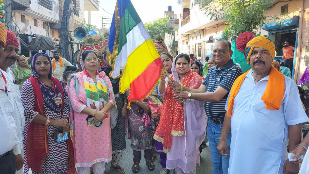 ਜੈ ਬਾਬਾ ਰਾਮਦੇਵ ਵੈਲਫੇਅਰ ਸੋਸਾਇਟੀ ਵੱਲੋਂ ਕੱਢੀ ਵਿਸ਼ਾਲ ਕਲਸ਼ ਯਾਤਰਾ ਵਿੱਚ ਮੈਡਮ ਖੁਸ਼ਬੂ ਸਵਨਾ ਨੇ ਕੀਤੀ ਸ਼ਿਰਕਤ