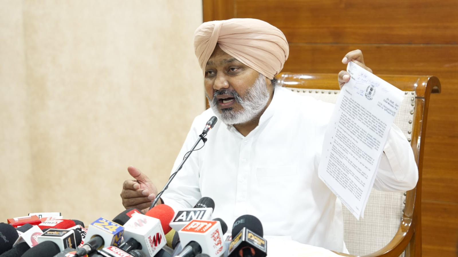 ਪੰਜਾਬ ਨੇ ਹੜ੍ਹਾਂ ਦੀ ਸਥਿਤੀ ਦਾ ਤੁਰੰਤ ਤੇ ਹਮਦਰਦੀ ਨਾਲ ਕੀਤਾ ਮੁਕਾਬਲਾ; ਕੇਂਦਰ ਤੋਂ ਮੰਗੀ ਜਵਾਬਦੇਹੀ ਅਤੇ ਸਹਾਇਤਾ: ਹਰਪਾਲ ਸਿੰਘ ਚੀਮਾ