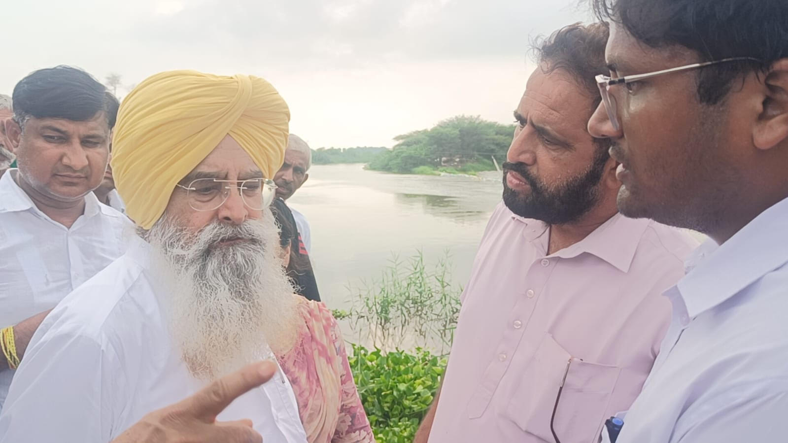   ਖੇਤੀਬਾੜੀ ਮੰਤਰੀ ਵੱਲੋਂ ਲਗਾਤਾਰ ਤੀਜੇ ਦਿਨ ਫਾਜ਼ਿਲਕਾ ਜ਼ਿਲੇ ਦਾ ਦੌਰਾ