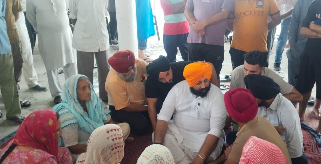 ਬੈਂਸ ਨੇ ਵਰ੍ਹਦੇ ਮੀਂਹ ਵਿੱਚ ਪ੍ਰਭਾਵਿਤ ਲੋਕਾਂ ਤੱਕ ਪਹੁੰਚ ਕੇ ਪ੍ਰਬੰਧਾਂ ਦਾ ਲਿਆ ਜ਼ਾਇਜਾ