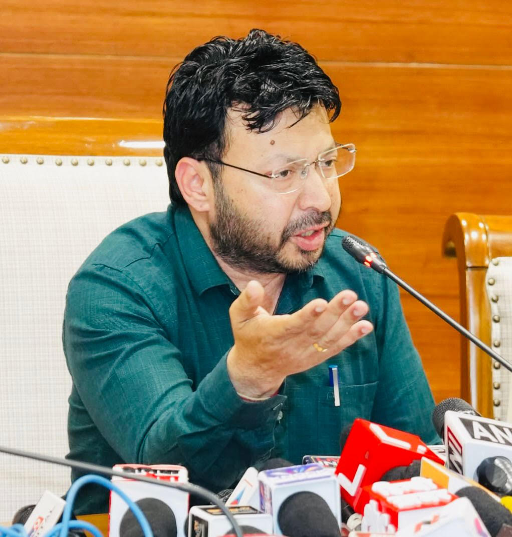 ਪ੍ਰਭਾਵਿਤ ਲੋਕਾਂ ਦੀ 543 ਫੌਗਿੰਗ ਮਸ਼ੀਨਾਂ, 10,000 ਰੁਪਏ ਕਰਜ਼ਾ ਰਾਸ਼ੀ ਅਤੇ ਪ੍ਰਧਾਨ ਮੰਤਰੀ ਆਵਾਸ ਯੋਜਨਾ-ਸ਼ਹਿਰੀ ਨਾਲ ਕੀਤੀ ਜਾ ਰਹੀ ਹੈ ਸਹਾਇਤਾ