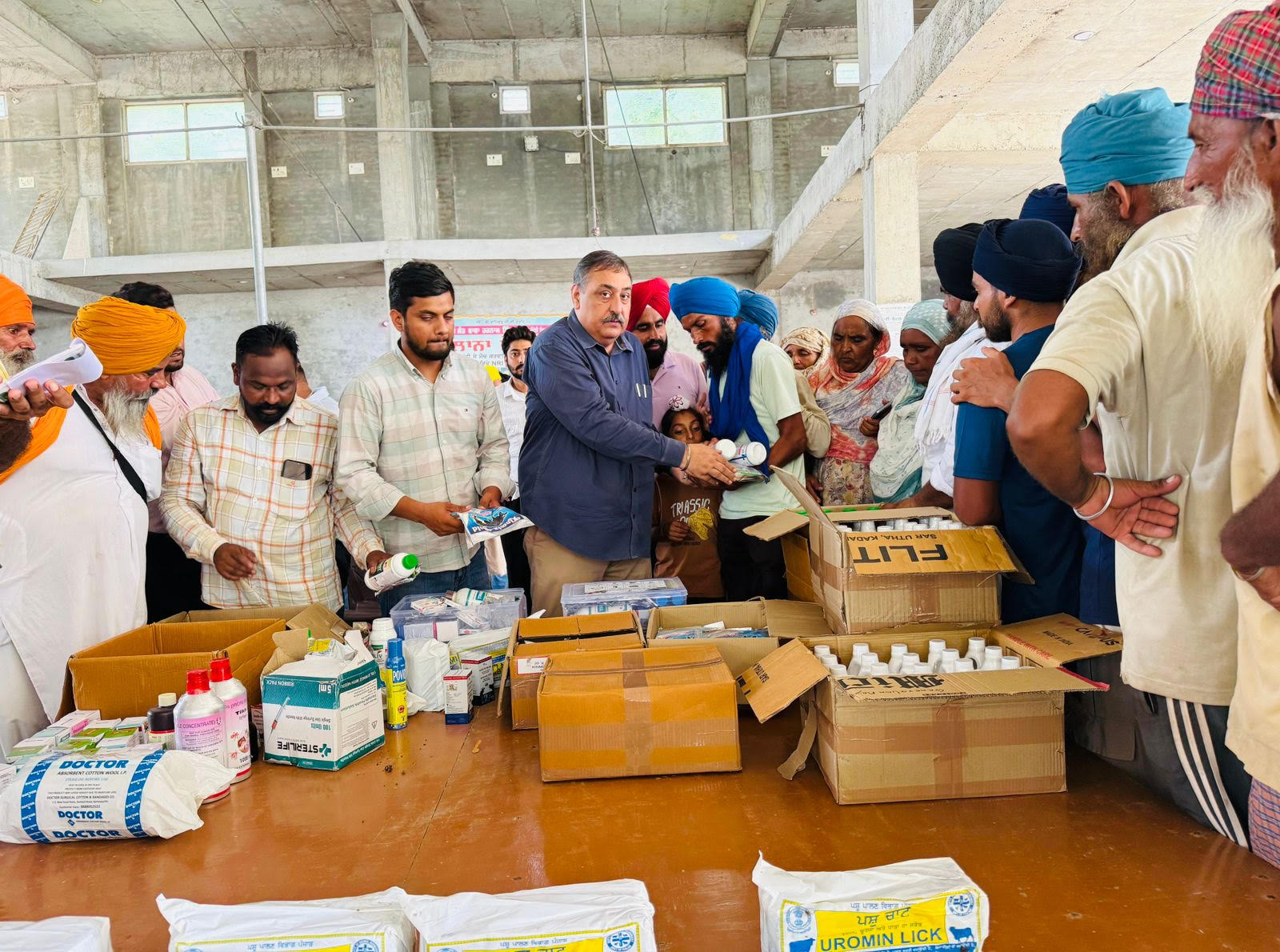 ਖੇਤੀ ਅਰਥਚਾਰੇ ਦੀ ਸੁਰੱਖਿਆ ਪ੍ਰਮੁੱਖ ਤਰਜੀਹ: ਹਫ਼ਤੇ ਦੇ ਅੰਦਰ 1.75 ਲੱਖ ਤੋਂ ਵੱਧ ਪਸ਼ੂਆਂ ਨੂੰ ਗਲ-ਘੋਟੂ ਤੋਂ ਬਚਾਅ ਦੇ ਟੀਕੇ ਲਾਏ