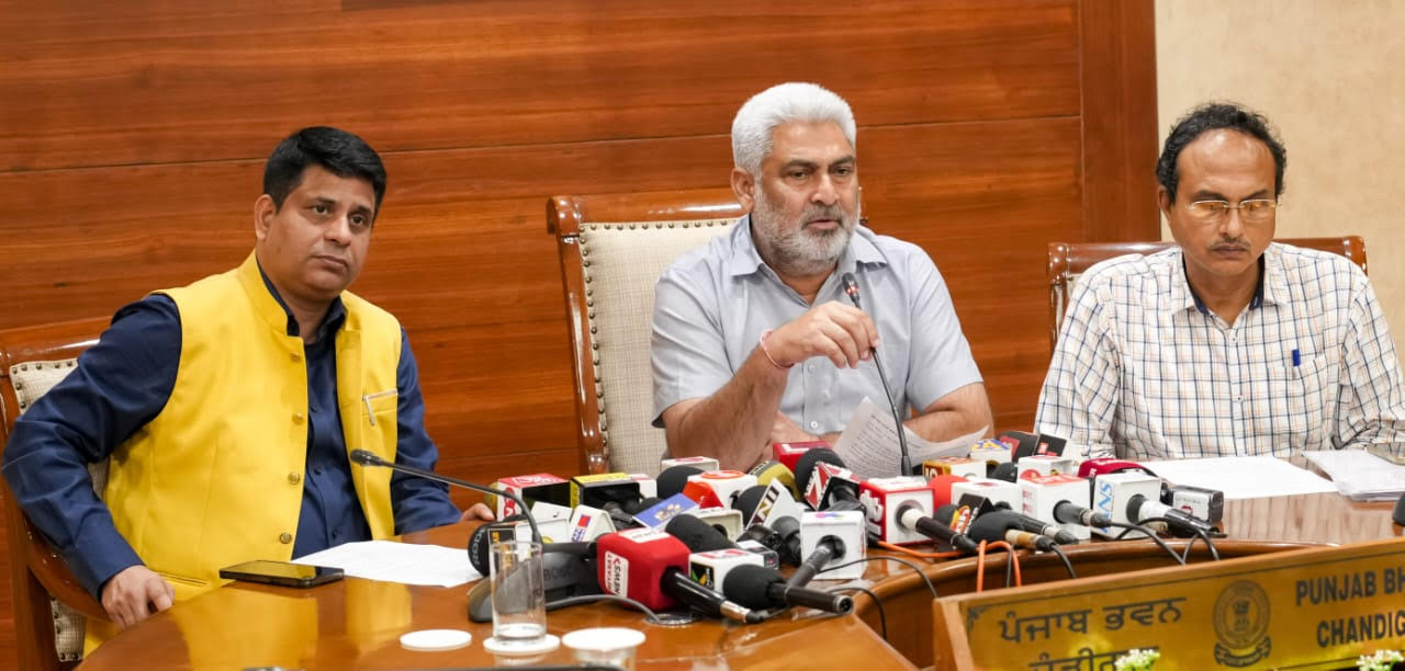 ਓ.ਟੀ.ਐਸ. ਨੀਤੀ ਦਾ ਮਕਸਦ ‘ਬਿਮਾਰ’ ਚੌਲ ਮਿੱਲਾਂ ਨੂੰ ਮੁੜ ਕਾਰਜਸ਼ੀਲ ਕਰ ਕੇ ਰੋਜ਼ਗਾਰ ਦੇ ਵਧੇਰੇ ਮੌਕੇ ਪੈਦਾ ਕਰਨਾ: ਲਾਲ ਚੰਦ ਕਟਾਰੂਚੱਕ