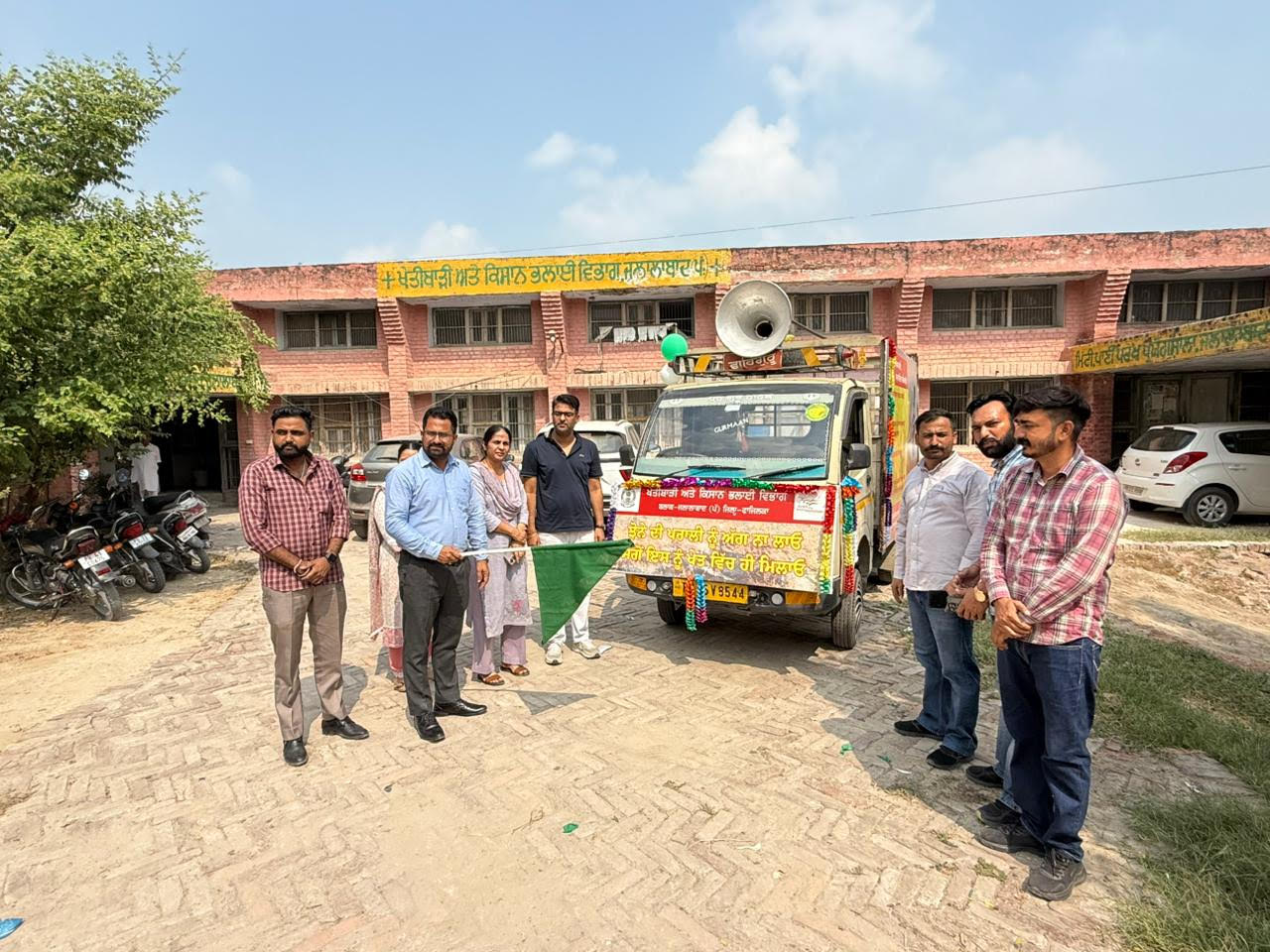 ਜਾਗਰੂਕਤਾ ਵੈਨ ਪਿੰਡ-ਪਿੰਡ ਕਰੇਗੀ ਪ੍ਰਚਾਰ, ਪਰਾਲੀ ਨੂੰ ਅੱਗ ਨਾ ਲਗਾਉਣ ਲਈ ਕਿਸਾਨਾਂ ਨੂੰ ਕਰੇਗੀ ਪ੍ਰੇਰਿਤ—ਕੰਵਰਜੀਤ ਸਿੰਘ ਮਾਨ