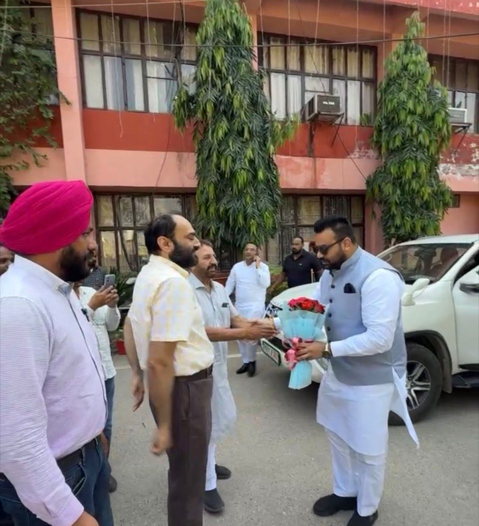 ਮੁਕਤਸਰ ‘ਚ ਮਿਲਵਰਤਨ ਦੀ ਮਿਸਾਲ: ਕਮਿਸ਼ਨ ਚੇਅਰਮੈਨ ਨੇ ਮੌਕੇ ‘ਤੇ ਸੁਣੀਆਂ ਮੁਸ਼ਕਲਾਂ, ‘ਕਬਰਸਤਾਨਾਂ ਤੋਂ ਕਬਜ਼ੇ ਹਟਾਉਣ’ ਦੇ ਦਿੱਤੇ ਹੁਕਮ