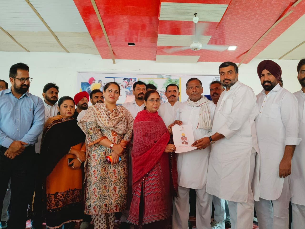 ਮੁੱਖ ਮੰਤਰੀ ਭਗਵੰਤ ਸਿੰਘ ਮਾਨ ਦਾ ਵਾਅਦਾ ਪੂਰਾ ਹੋਇਆ, ਪੰਜਾਬ ਸਰਕਾਰ ਨੇ 14 ਜ਼ਿਲ੍ਹਿਆਂ ਵਿੱਚ ਹੜ੍ਹਾਂ ਦੇ ਨੁਕਸਾਨ ਦਾ ਮੁਆਵਜ਼ਾ ਵੰਡਿਆ