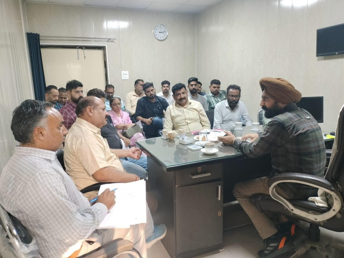   ਜ਼ਿਲ੍ਹਾ ਵਿਕਾਸ ਤੇ ਪੰਚਾਇਤ ਅਫਸਰ ਨੇ ਜ਼ਿਲਾ ਐਨੀਮਲ ਵੈਲਫੇਅਰ ਸੋਸਾਇਟੀ (ਕੈਟਲ ਪੋਂਡ) ਸਲੇਮਸ਼ਾਹ ਦੇ ਮਦੇਨਜਰ ਅਧਿਕਾਰੀਆਂ ਨਾਲ ਕੀਤੀ ਮੀਟਿੰਗ