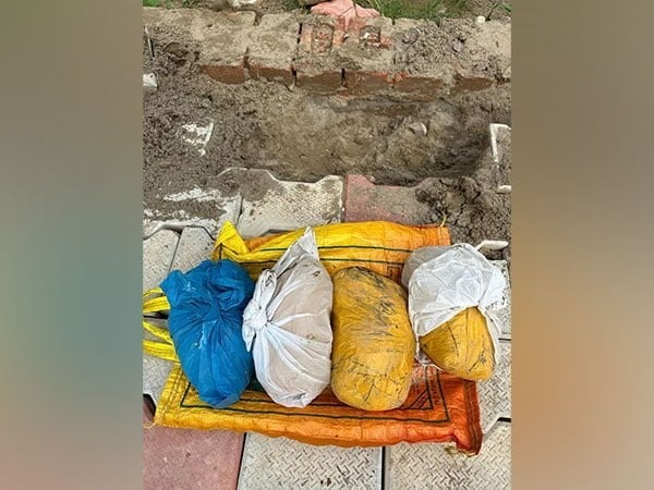 ਦੋ ਹੈਰੋਇਨ ਸਮਗਲਰਾਂ ਨੂੰ ਦਸ ਸਾਲ ਦੀ ਸਖ਼ਤ ਕੈਦ ਅਤੇ ਜੁਰਮਾਨਾ