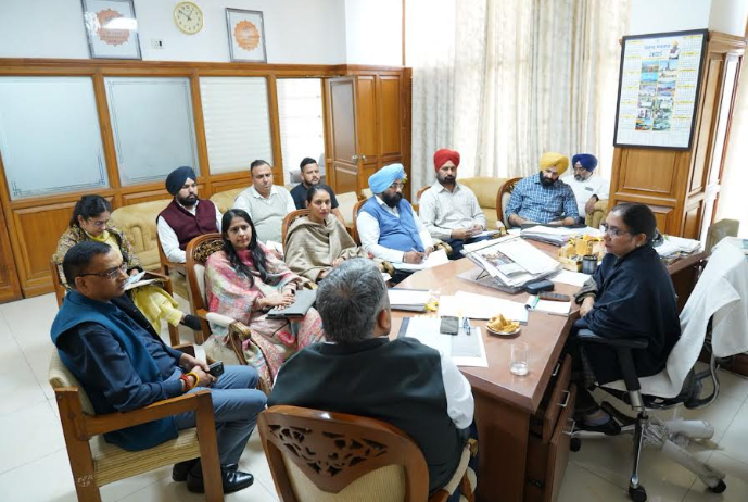 ਪੰਜਾਬ ਸਰਕਾਰ ਵੱਲੋਂ ਵਿਸ਼ੇਸ਼ ਜ਼ਰੂਰਤਾਂ ਵਾਲੇ ਵਿਅਕਤੀਆਂ ਲਈ ਵੱਡਾ ਕਦਮ: 67 ਬਾਲਗ ਵਿਅਕਤੀਆਂ ਨੂੰ ਲੀਗਲ ਗਾਰਡੀਅਨਸ਼ਿਪ ਸਰਟੀਫਿਕੇਟ ਜਾਰੀ: ਡਾ. ਬਲਜੀਤ ਕੌਰ