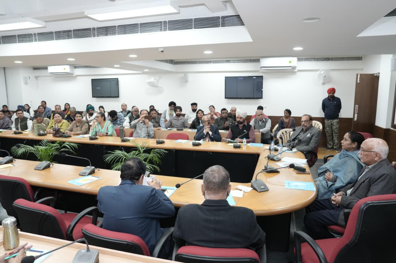 ਪੰਜਾਬ ਸਰਕਾਰ ਵੱਲੋਂ ਮਹਿਲਾ ਸਸ਼ਕਤੀਕਰਨ ਨੂੰ ਹੁਲਾਰਾ, ਡਾ. ਬਲਜੀਤ ਕੌਰ ਵੱਲੋਂ ਸੋਸਵਾ ਦੀ ਅਗਵਾਈ ਵਾਲੀਆਂ ਐਨਜੀਓ ਦੀਆਂ ਪਹਿਲਕਦਮੀਆਂ ਦੀ ਸਮੀਖਿਆ