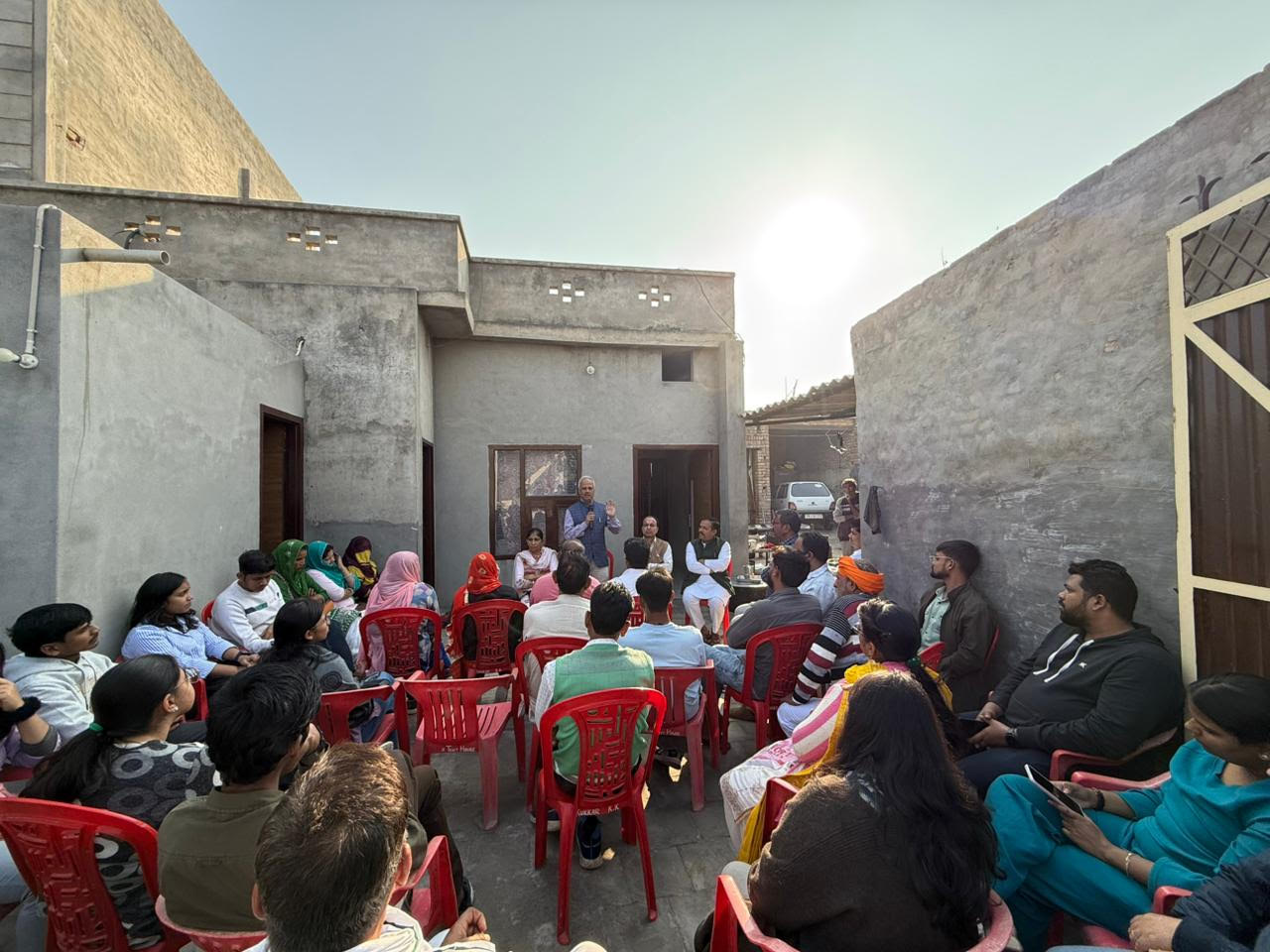 ਪਿੰਡ ਕੇਰਾ ਖੇੜਾ ਵਿੱਚ ਨਿਫਟੇਮ ਅਤੇ ਕੇਵੀਕੇ ਟੀਮ ਵੱਲੋਂ ਜਾਗਰੂਕਤਾ ਪ੍ਰੋਗਰਾਮ ਦਾ ਆਯੋਜਨ