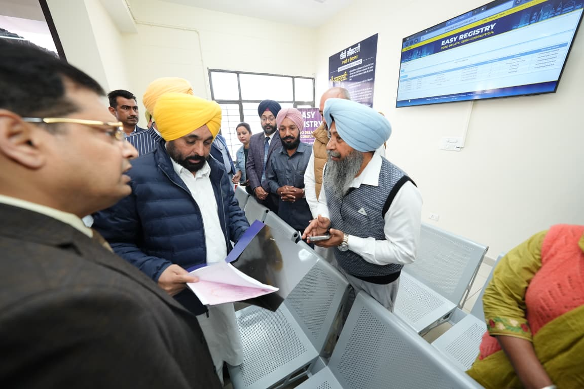 ਭ੍ਰਿਸ਼ਟਾਚਾਰ ਦਾ ਖਾਤਮਾ ਕਰਨ ਅਤੇ ਜਾਇਦਾਦ ਦੀ ਰਜਿਸਟਰੇਸ਼ਨ ਨੂੰ ਆਸਾਨ ਬਣਾਉਣ ਲਈ ਸ਼ੁਰੂ ਹੋਈ ‘ਈਜ਼ੀ ਰਜਿਸਟਰੀ’ਪ੍ਰਕਿਰਿਆ ਨੂੰ ਲੈ ਕੇ ਲੋਕਾਂ ਵਿੱਚ ਭਾਰੀ ਉਤਸ਼ਾਹ