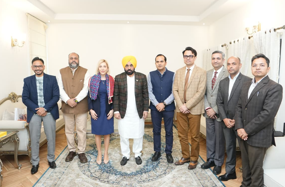  ਰਾਜ ਚੋਣ ਕਮਿਸ਼ਨ ਨੇ IAS / ਸੀਨੀਅਰ PCS ਅਫਸਰਾਂ ਨੂੰ ਜ਼ਿਲ੍ਹਾ ਪ੍ਰੀਸ਼ਦ ਅਤੇ ਪੰਚਾਇਤ  ਸੰਮਤੀ ਚੋਣਾਂ ਨੂੰ ਨਿਰਪੱਖ ਅਤੇ