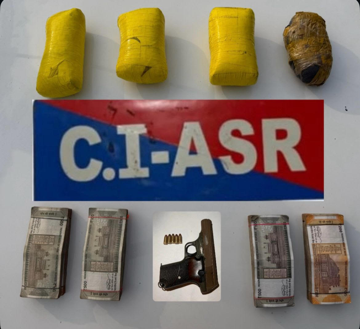 ਅੰਮ੍ਰਿਤਸਰ ਵਿੱਚ ਡਰੱਗ ਮਾਡਿਊਲ ਦਾ ਪਰਦਾਫਾਸ਼; 4 ਕਿਲੋ ਹੈਰੋਇਨ, 3.90 ਲੱਖ ਰੁਪਏ ਦੀ ਡਰੱਗ ਮਨੀ ਤੇ ਇੱਕ ਪਿਸਤੌਲ ਸਮੇਤ ਚਾਰ ਕਾਬੂ