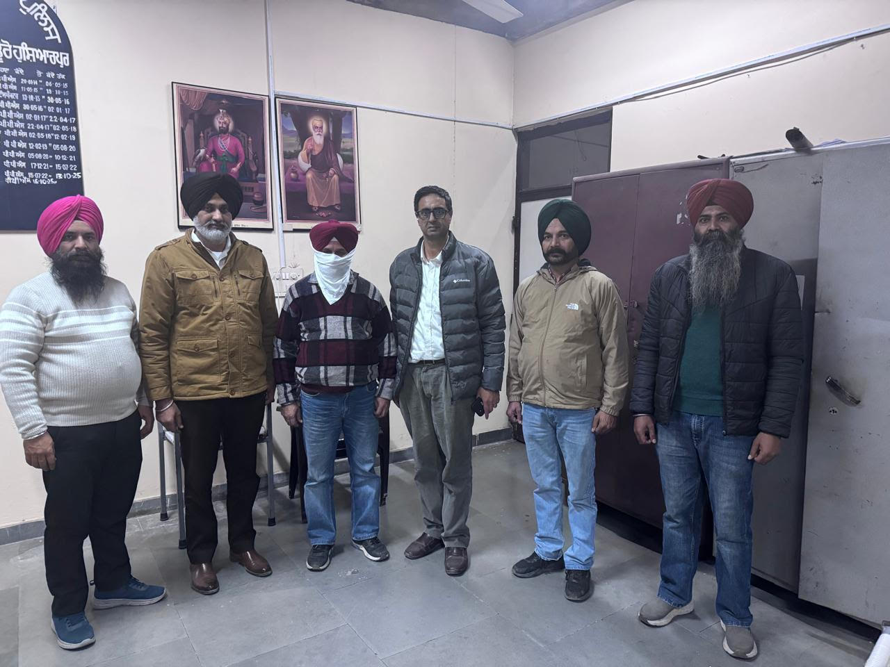 8000 ਰੁਪਏ ਰਿਸ਼ਵਤ ਲੈਂਦਾ ਪਟਵਾਰੀ ਵਿਜੀਲੈਂਸ ਬਿਊਰੋ ਵੱਲੋਂ ਰੰਗੇ ਹੱਥੀਂ ਕਾਬੂ