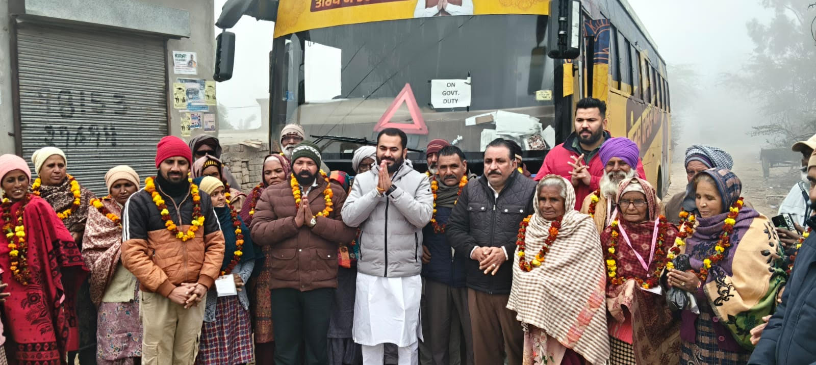 ਵਿਧਾਇਕ ਫਾਜ਼ਿਲਕਾ ਵੱਲੋਂ ਹਲਕੇ ਦੇ ਪਿੰਡ ਨਵਾਂ ਸਲੇਮਸ਼ਾਹ ਤੋਂ ਧਾਰਮਿਕ ਸਥਾਨਾਂ ਦੇ ਦਰਸ਼ਨਾਂ ਲਈ ‘ਤੀਰਥ ਯਾਤਰਾ ਬੱਸ’ ਰਵਾਨਾ