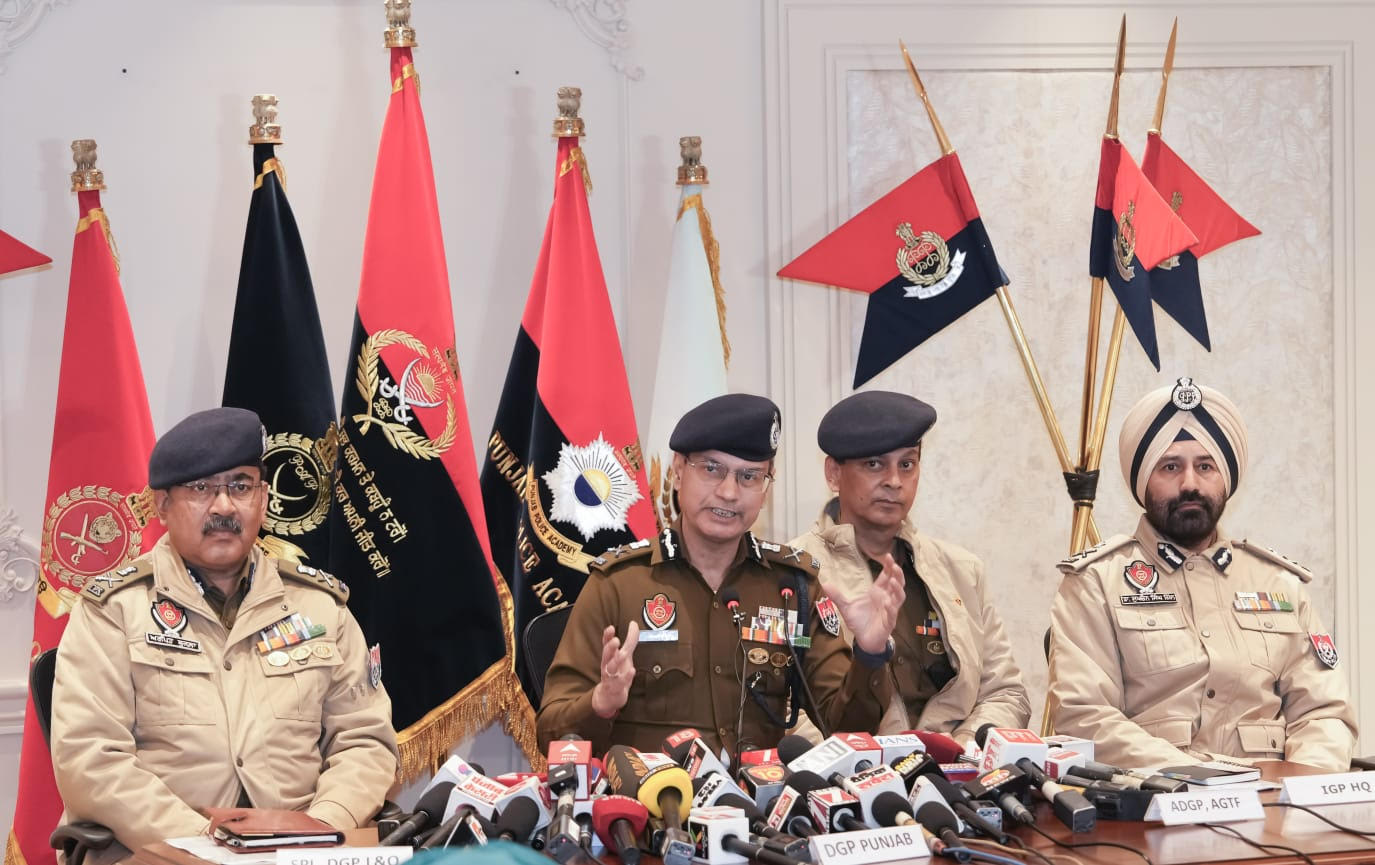 72 ਘੰਟੇ ਚੱਲੇਗਾ ਆਪ੍ਰੇੇਸ਼ਨ ਪ੍ਰਹਾਰ  ; 2000 ਤੋਂ ਵੱਧ ਪੁਲਿਸ ਟੀਮਾਂ 60 ਵੱਲੋਂ  ਵਿਦੇਸ਼ੀ ਗੈਂਗਸਟਰਾਂ ਦੇ ਸਾਥੀਆਂ ਨਾਲ ਸਬੰਧਤ ਟਿਕਾਣਿਆਂ ’ਤੇ ਕੀਤੀ ਜਾ ਰਹੀ ਹੈ ਛਾਪੇਮਾਰੀ: : ਡੀਜੀਪੀ ਗੌਰਵ ਯਾਦਵ