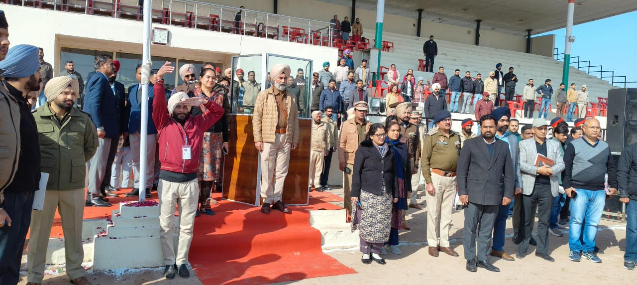 ਗਣਤੰਤਰ ਦਿਵਸ ਮੌਕੇ ਮਾਣਯੋਗ ਰਾਜਪਾਲ ਸ੍ਰੀ. ਗੁਲਾਬ ਚੰਦ ਕਟਾਰੀਆ ਰਾਸ਼ਟਰੀ ਝੰਡਾ ਲਹਿਰਾਉਣਗੇ –ਡਿਪਟੀ ਕਮਿਸ਼ਨਰ ਸੰਧੂ