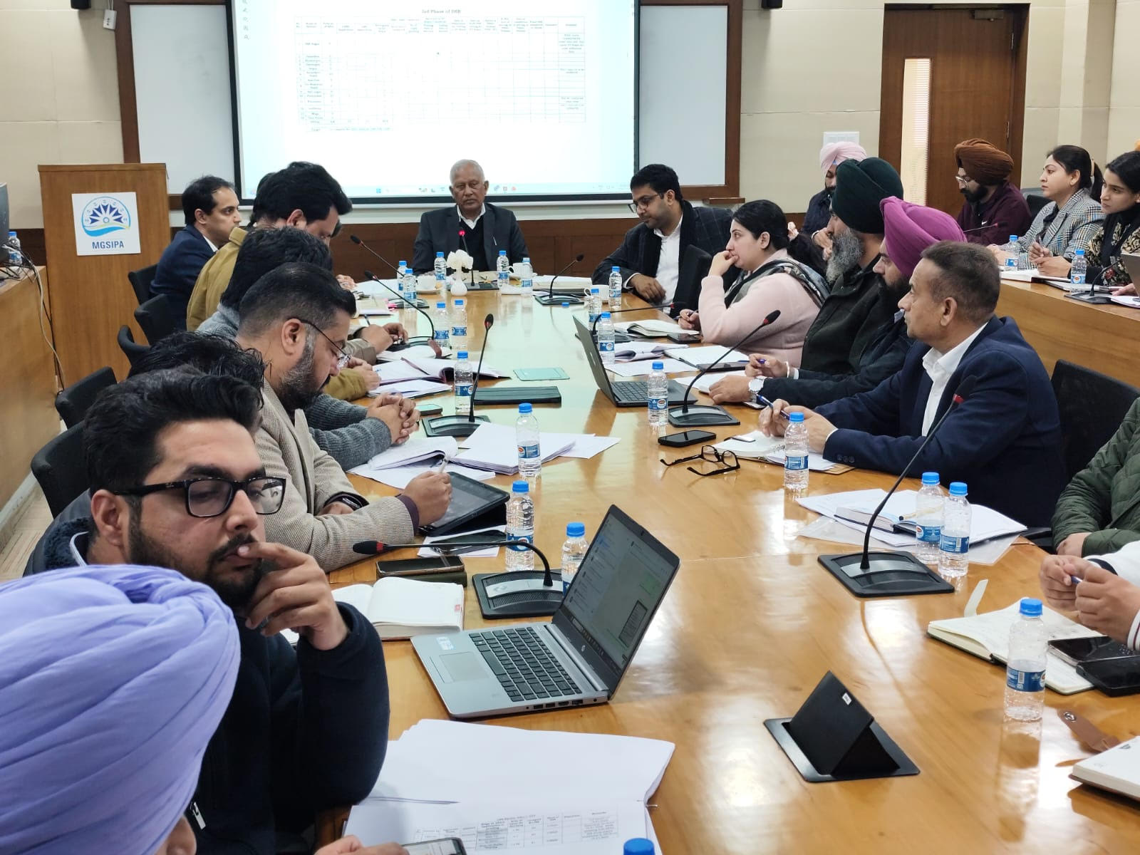 ਬਰਿੰਦਰ ਕੁਮਾਰ ਗੋਇਲ ਵੱਲੋਂ ਲੀਗਲ ਮਾਈਨਿੰਗ ਸਾਈਟਾਂ ਸਬੰਧੀ ਸਾਰੀਆਂ ਪ੍ਰਵਾਨਗੀਆਂ ਤੁਰੰਤ ਜਾਰੀ ਕਰਨ ਅਤੇ ਗ਼ੈਰ-ਕਾਨੂੰਨੀ ਮਾਈਨਿੰਗ ਵਿਰੁੱਧ ਸਖ਼ਤ ਕਾਰਵਾਈ ਦੇ ਨਿਰਦੇਸ਼