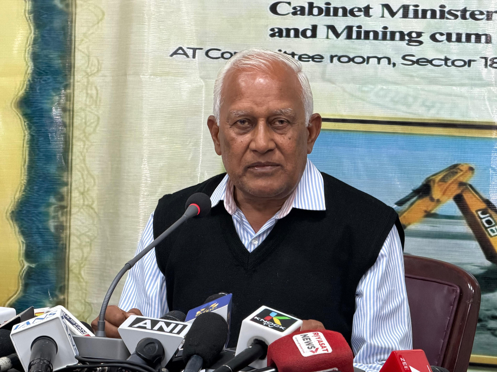 ਬਰਿੰਦਰ ਕੁਮਾਰ ਗੋਇਲ ਵੱਲੋਂ ਪੰਜਾਬ ਵਿੱਚ ਕਰੱਸ਼ਰ-ਓਨਰ ਮਾਈਨਿੰਗ ਸਾਈਟਾਂ ਦੀ ਸ਼ੁਰੂਆਤ