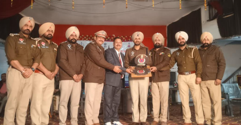 ਡੀ.ਏ.ਵੀ.ਕਾਲਜ ਅਬੋਹਰ ਕੈਂਪਸ ਵਿੱਚ ਵਿਦਿਆਰਥੀਆਂ ਅਤੇ ਹੋਰ ਵਲੰਟੀਅਰਾਂ ਲਈ ਲਗਾਇਆ ਗਿਆ 07 ਦਿਨਾਂ ਸਿਵਿਲ ਡਿਫੈਂਸ ਟ੍ਰੇਨਿੰਗ ਕੋਰਸ ਸਫ਼ਲਤਾਪੂਰਵਕ ਸੰਪੰਨ