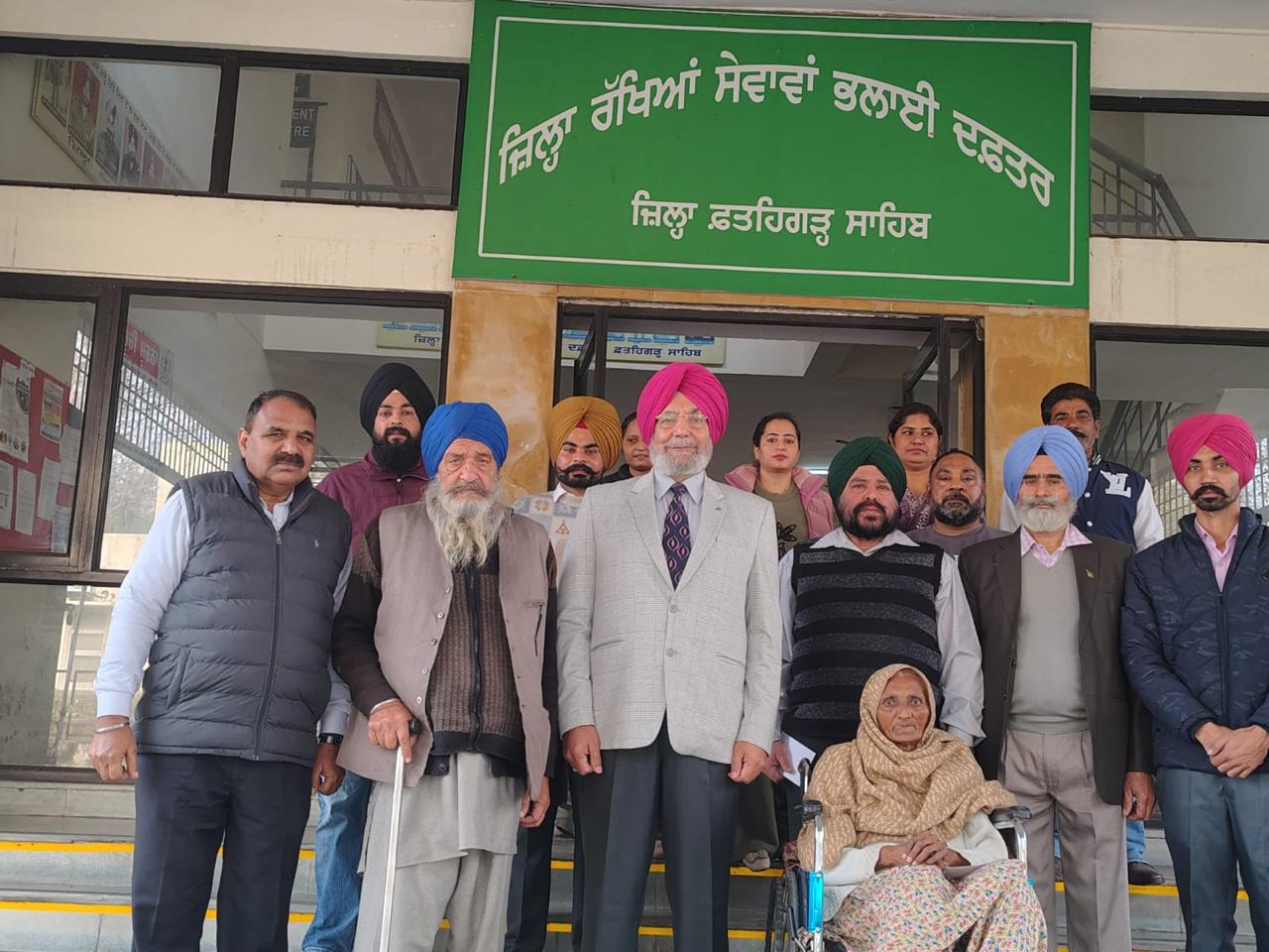 ਡਾਇਰੈਕਟਰ ਰੱਖਿਆ ਸੇਵਾਵਾਂ ਭਲਾਈ ਵੱਲੋਂ ਫਤਹਿਗੜ੍ਹ ਸਾਹਿਬ ਦਾ ਦੌਰਾ