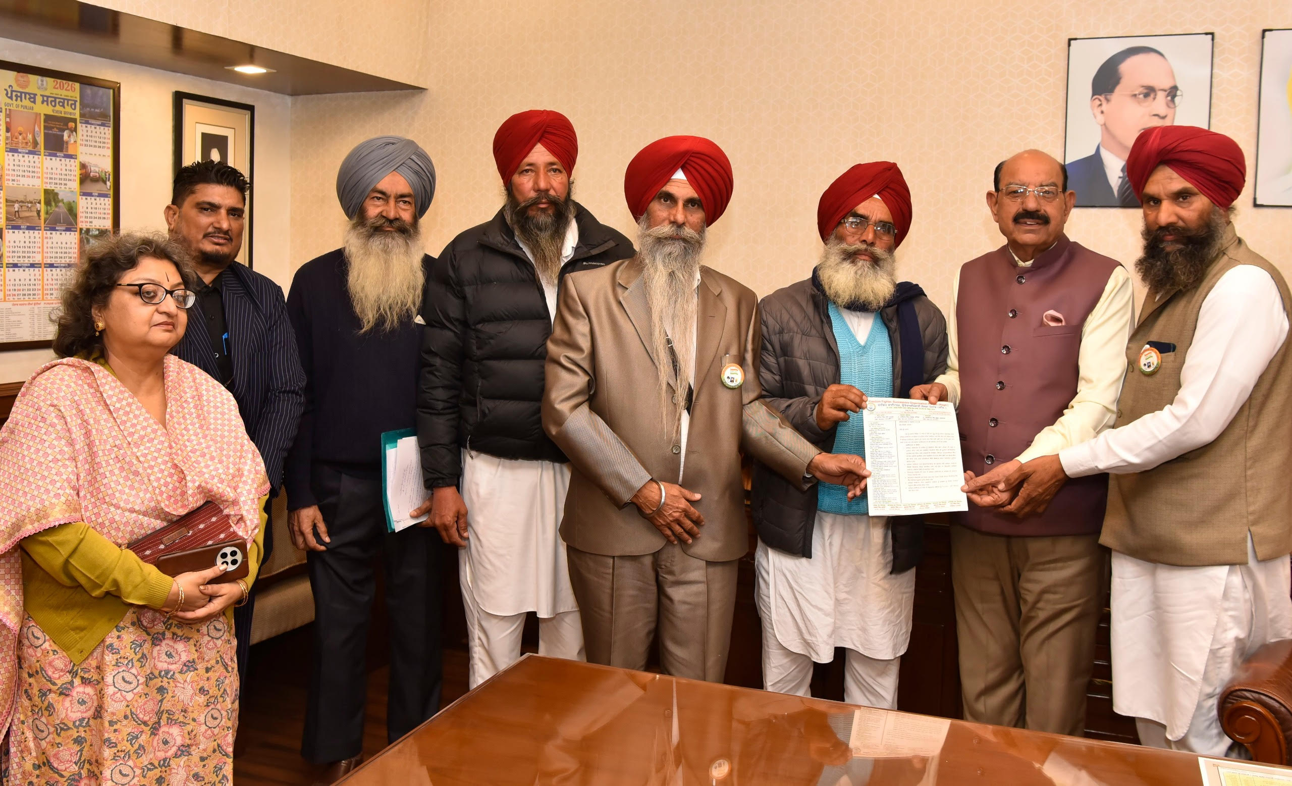 ਆਜ਼ਾਦੀ ਘੁਲਾਟੀਆਂ ਦੇ ਪਰਿਵਾਰਾਂ ਦੀਆਂ ਜਾਇਜ਼ ਮੰਗਾਂ ਨੂੰ ਪਹਿਲ ਦੇ ਆਧਾਰ ’ਤੇ ਪੂਰਾ ਕੀਤਾ ਜਾਵੇਗਾ : ਮੋਹਿੰਦਰ ਭਗਤ