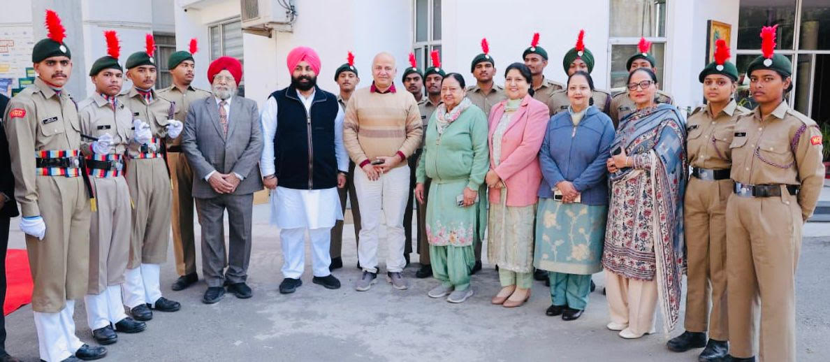  ਹਰਜੋਤ ਬੈਂਸ ਦਾ ਕਹਿਣਾ ਹੈ ਕਿ ਪਾਇਲਟ ਪ੍ਰੋਜੈਕਟ ਵਜੋਂ ਮੋਹਾਲੀ ਦੇ ਸਕੂਲਾਂ ਵਿੱਚ ਰੋਜ਼ਾਨਾ ਮੈਡੀਟੇਸ਼ਨ ਪ੍ਰੋਗਰਾਮ ਸ਼ੁਰੂ ਕੀਤਾ ਗਿਆ ਹੈ ਜਿਸ ਦੇ ਸਕਾਰਾਤਮਕ ਨਤੀਜੇ ਸਾਹਮਣੇ ਆਏ ਹਨ