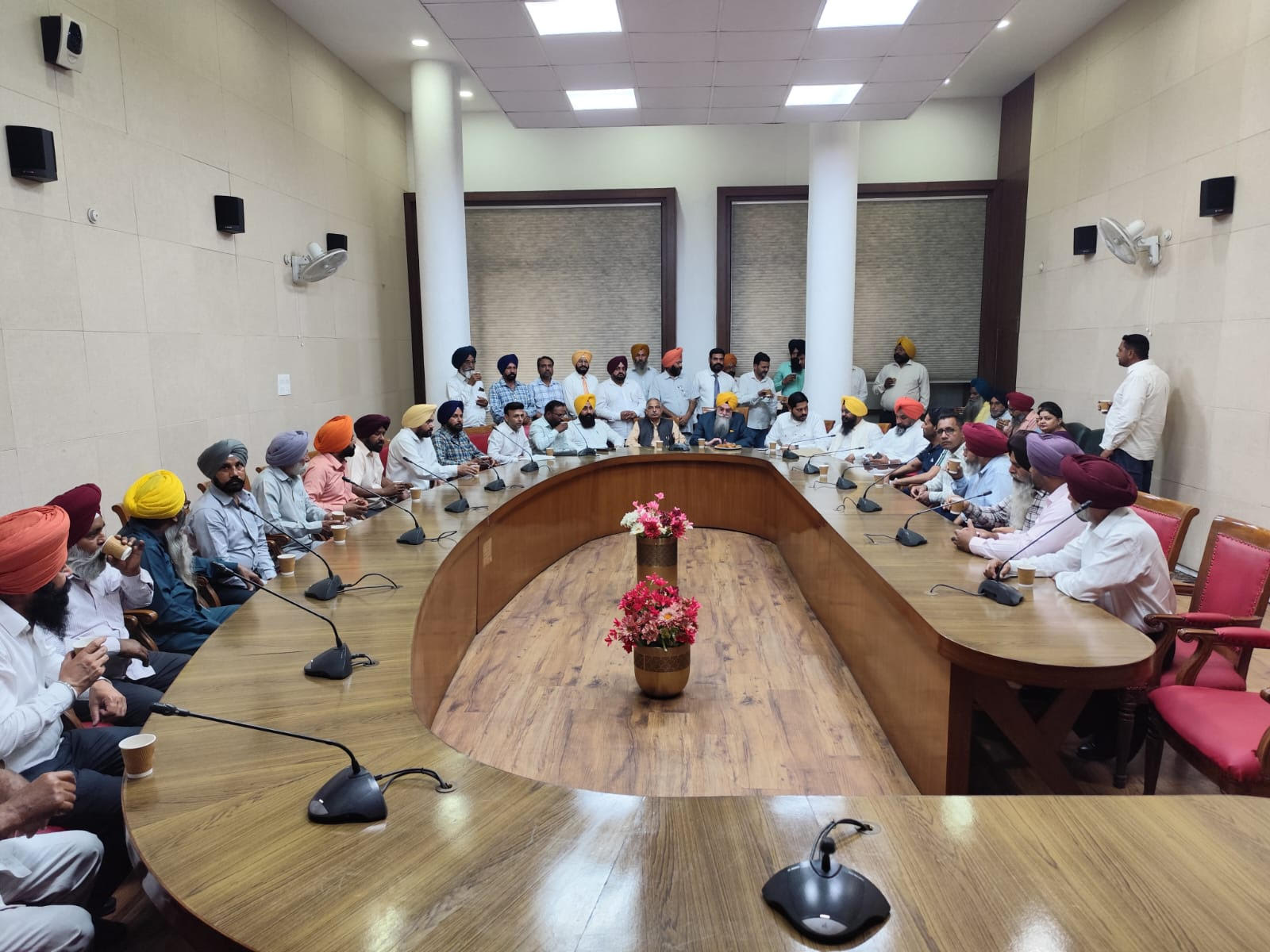 ਪੰਜਾਬ ਵਿਧਾਨ ਸਭਾ ਦੇ ਸਪੀਕਰ ਕੁਲਤਾਰ ਸਿੰਘ ਸੰਧਵਾਂ ਅਤੇ ਸਿਹਤ ਮੰਤਰੀ ਡਾ: ਬਲਬੀਰ ਸਿੰਘ ਨੇ ਈਡੀਏਪੀ ਦੇ ਵਫ਼ਦ ਨਾਲ ਕੀਤੀ ਮੀਟਿੰਗ